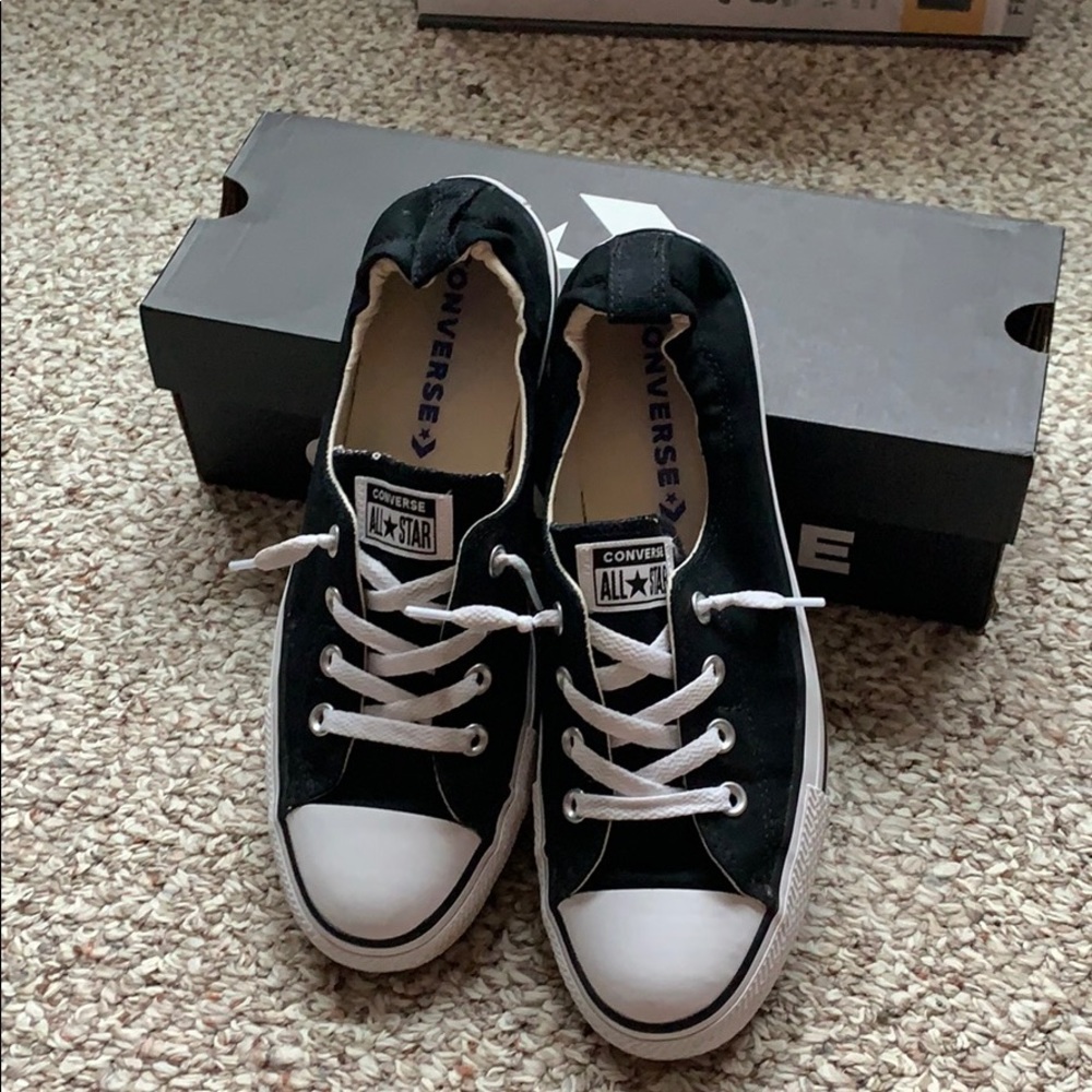 Like new converse shoes